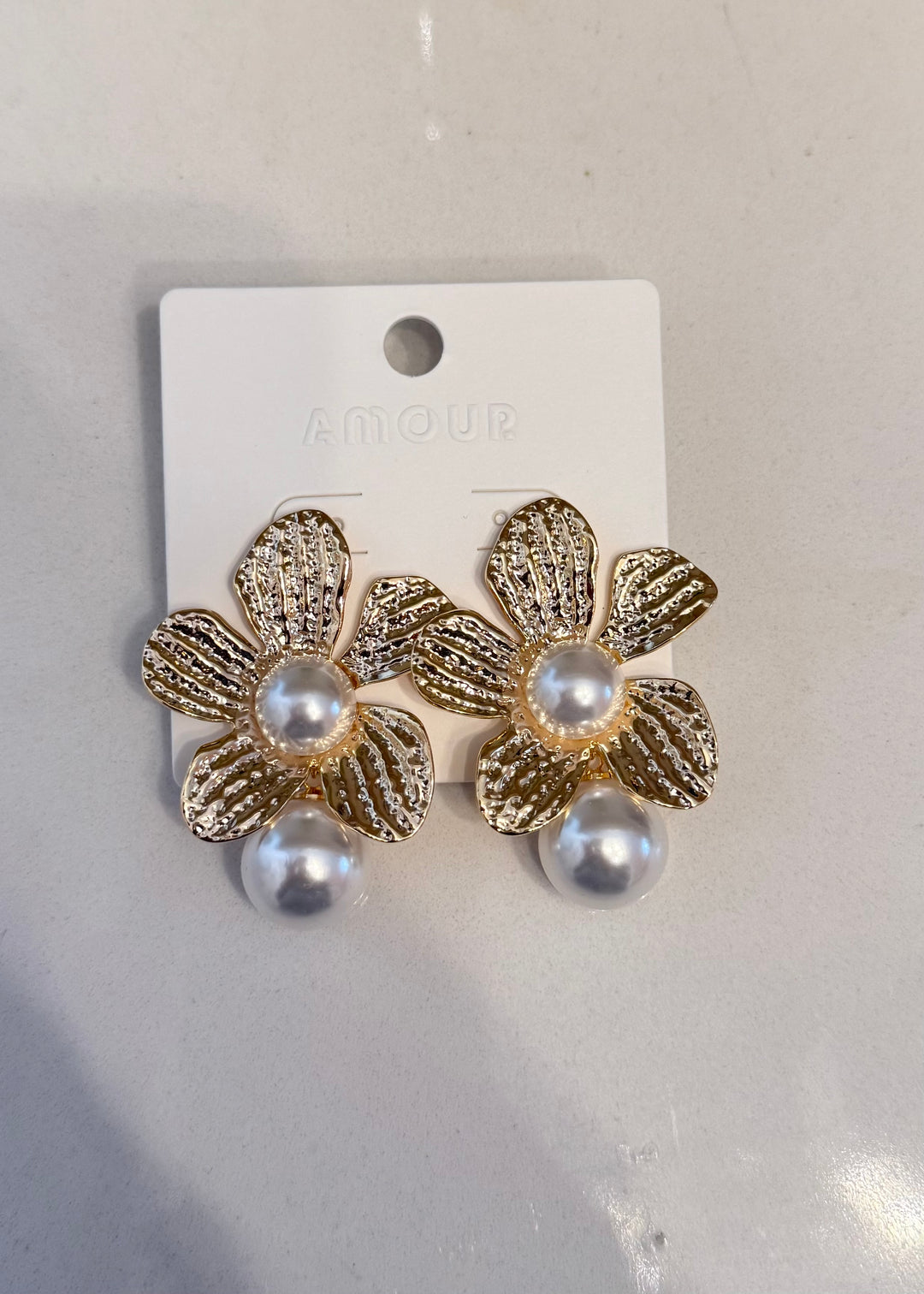 Flower & Pearl gold earrings