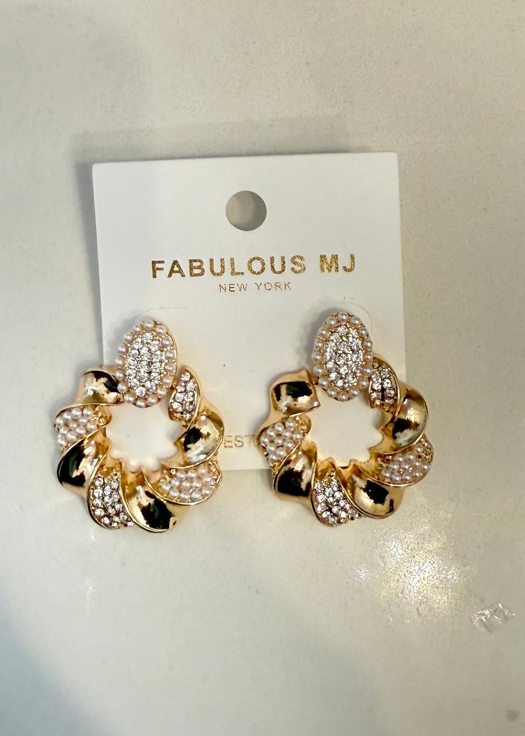 Pearl & Gold round earrings