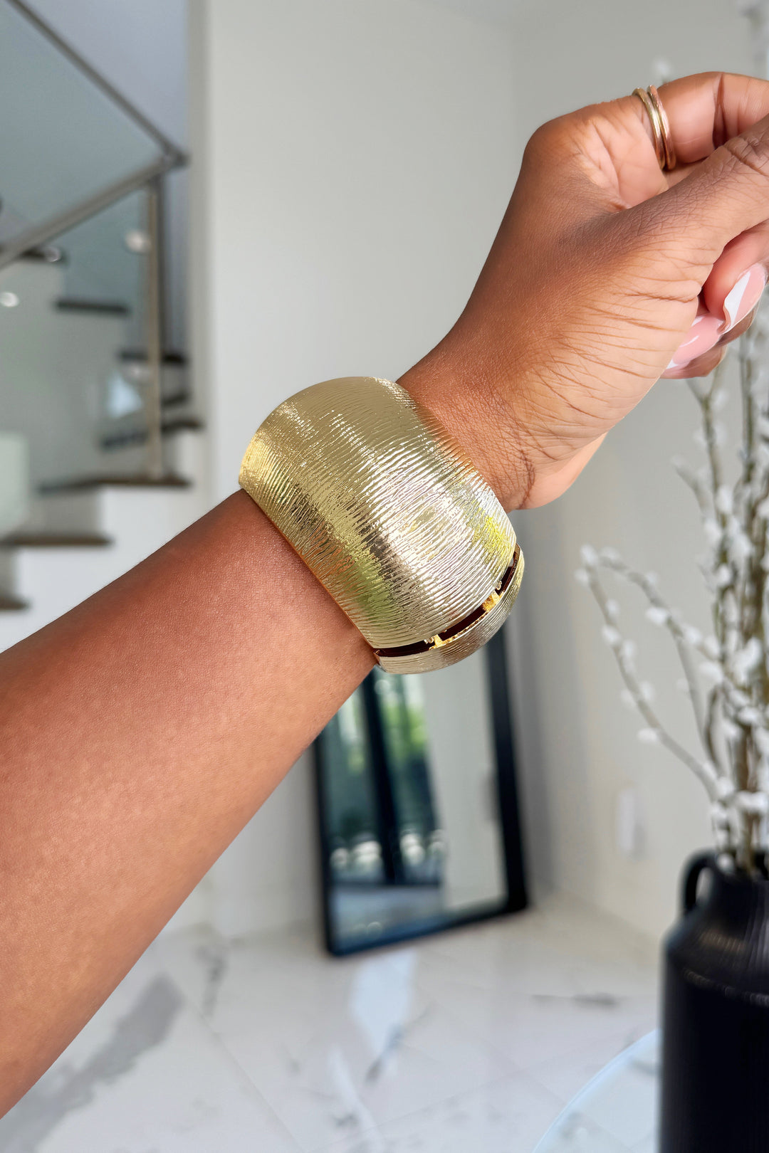 Large Ridge Bangle (Gold)