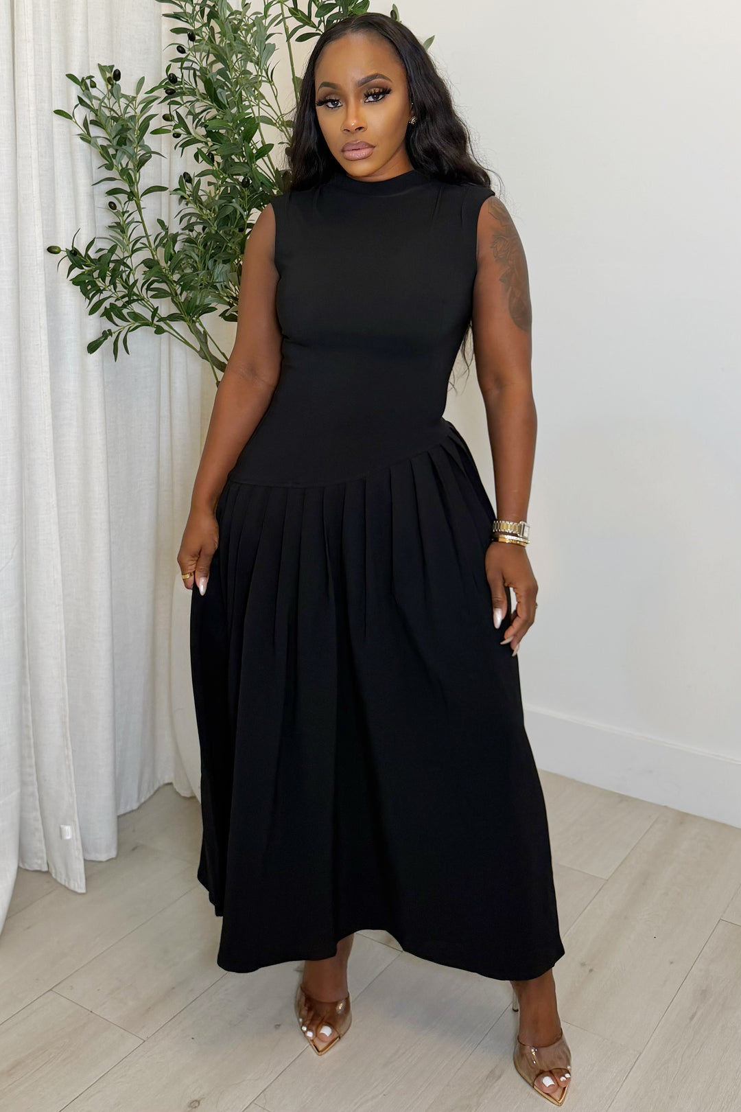 The Midnight Pleated Maxi Dress [Black]