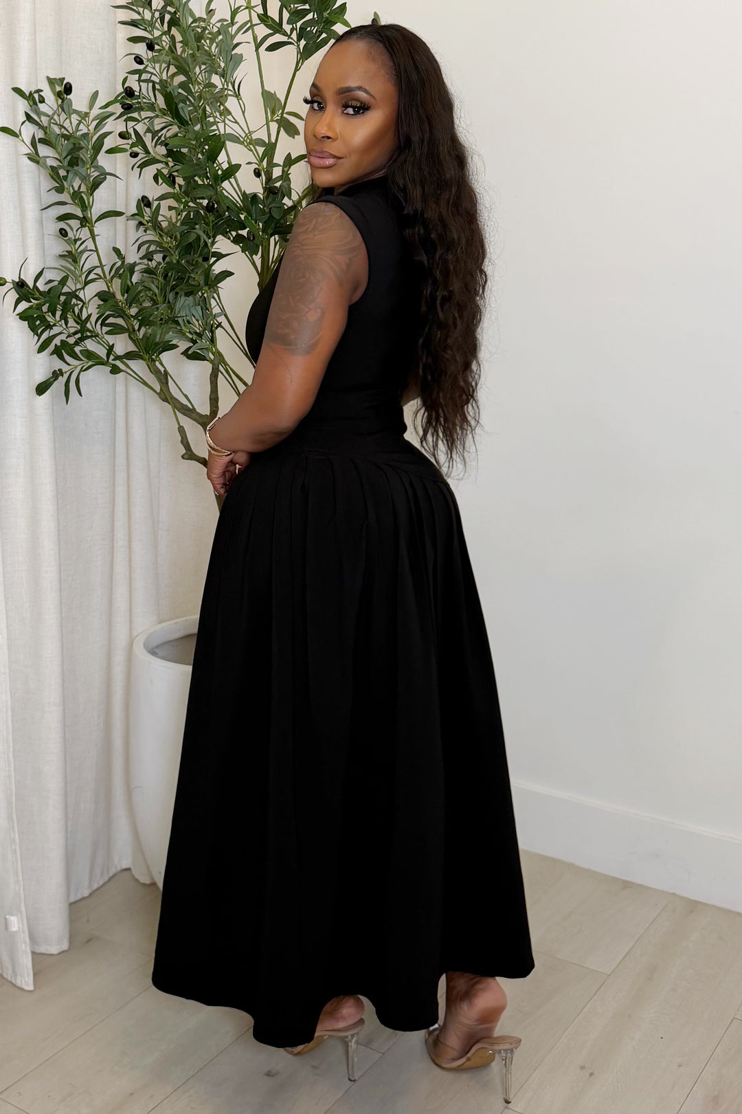 The Midnight Pleated Maxi Dress [Black]