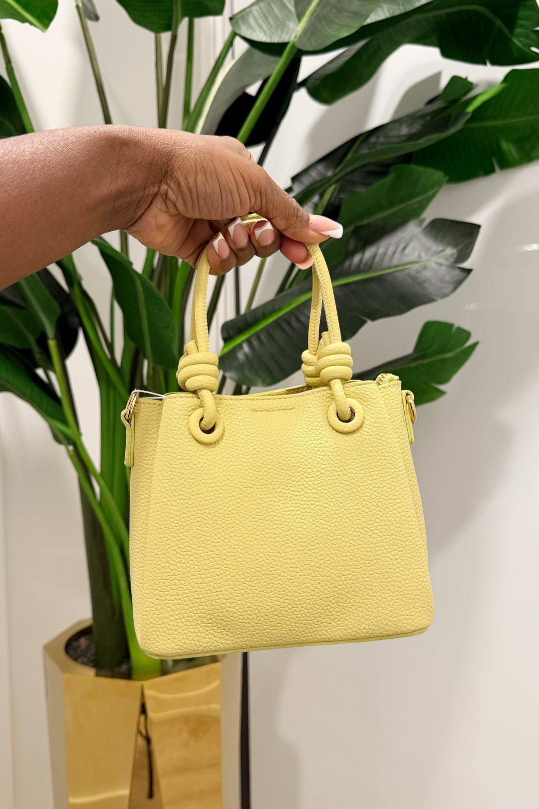 Tie Into a Knot Handle bag