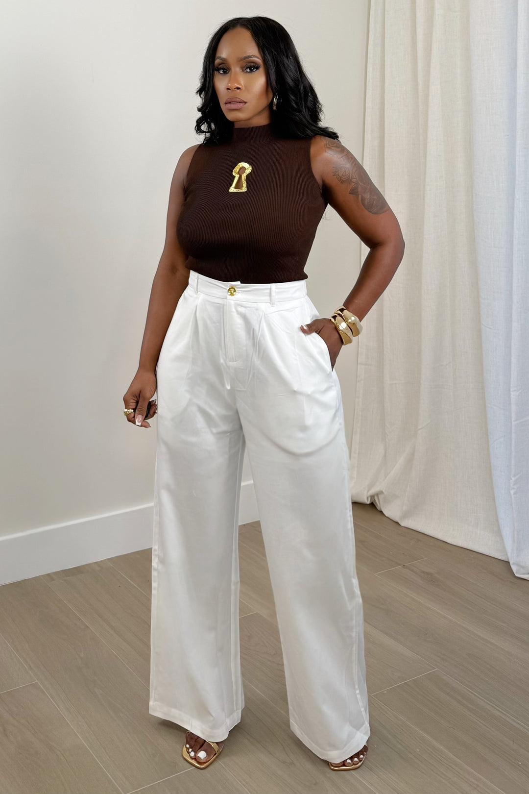Keyhole Ribbed Top (Brown)
