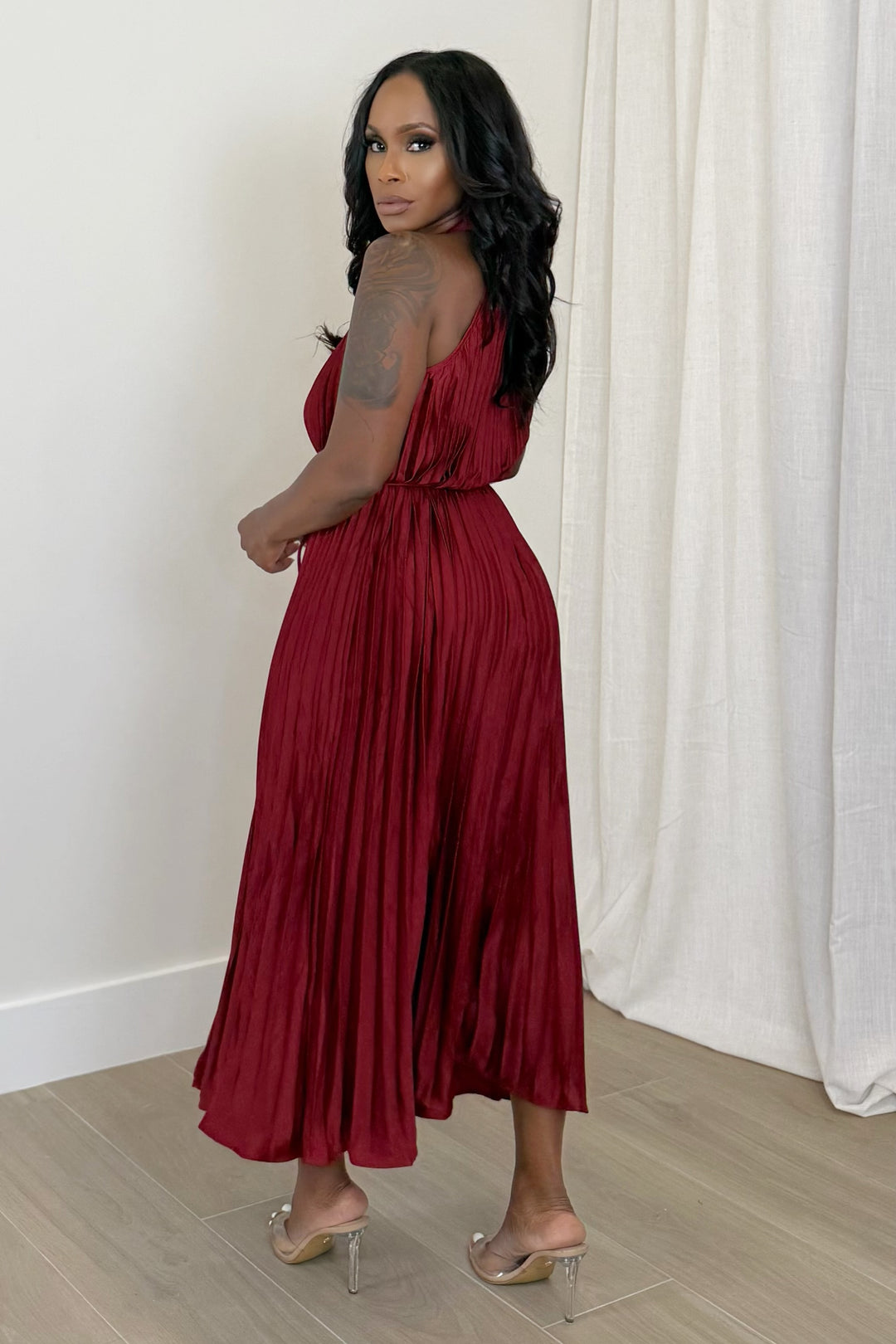 Merlot Muse Pleated Midi Dress (Burgundy)