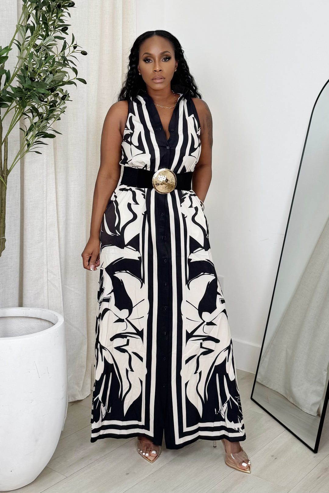 Down the middle floral button up dress (black & Ivory)