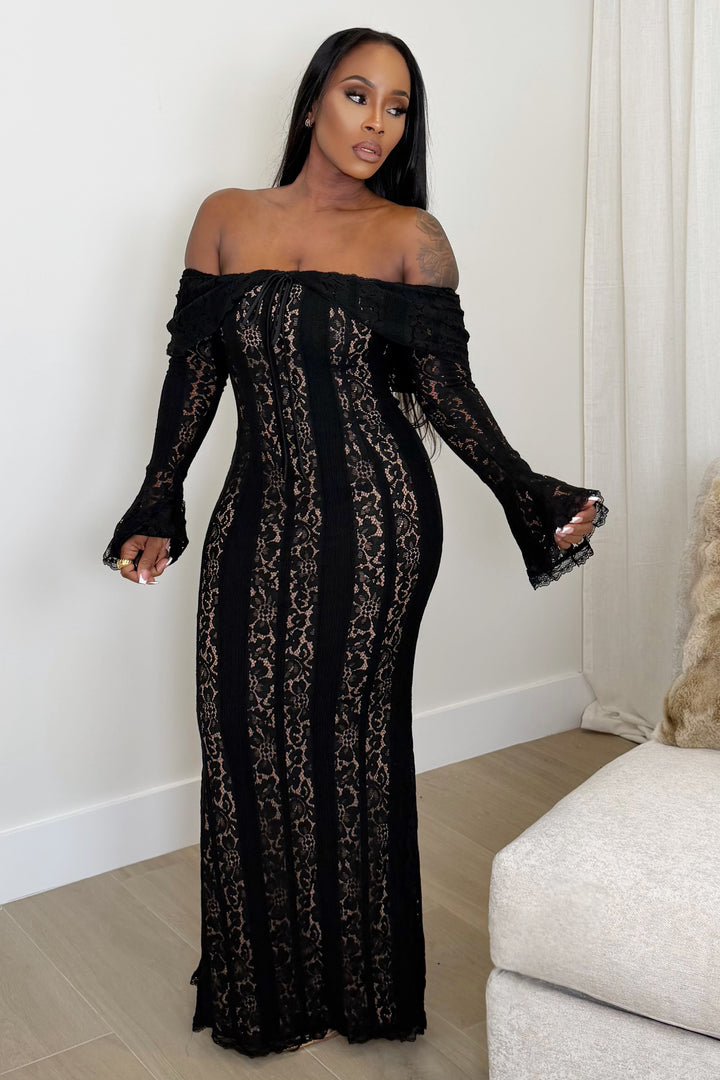 Midnight Lace Siren Gown [Black]