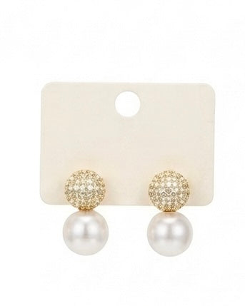 Monroe Pearl Earrings