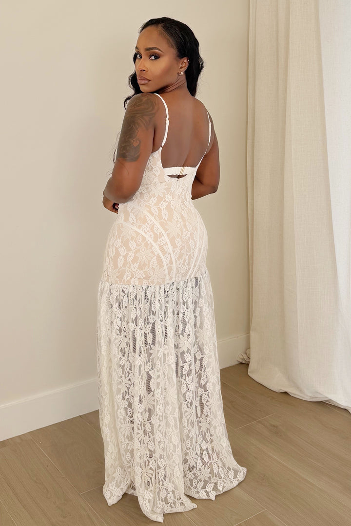 Ethereal Lace Maxi Dress [Ivory]