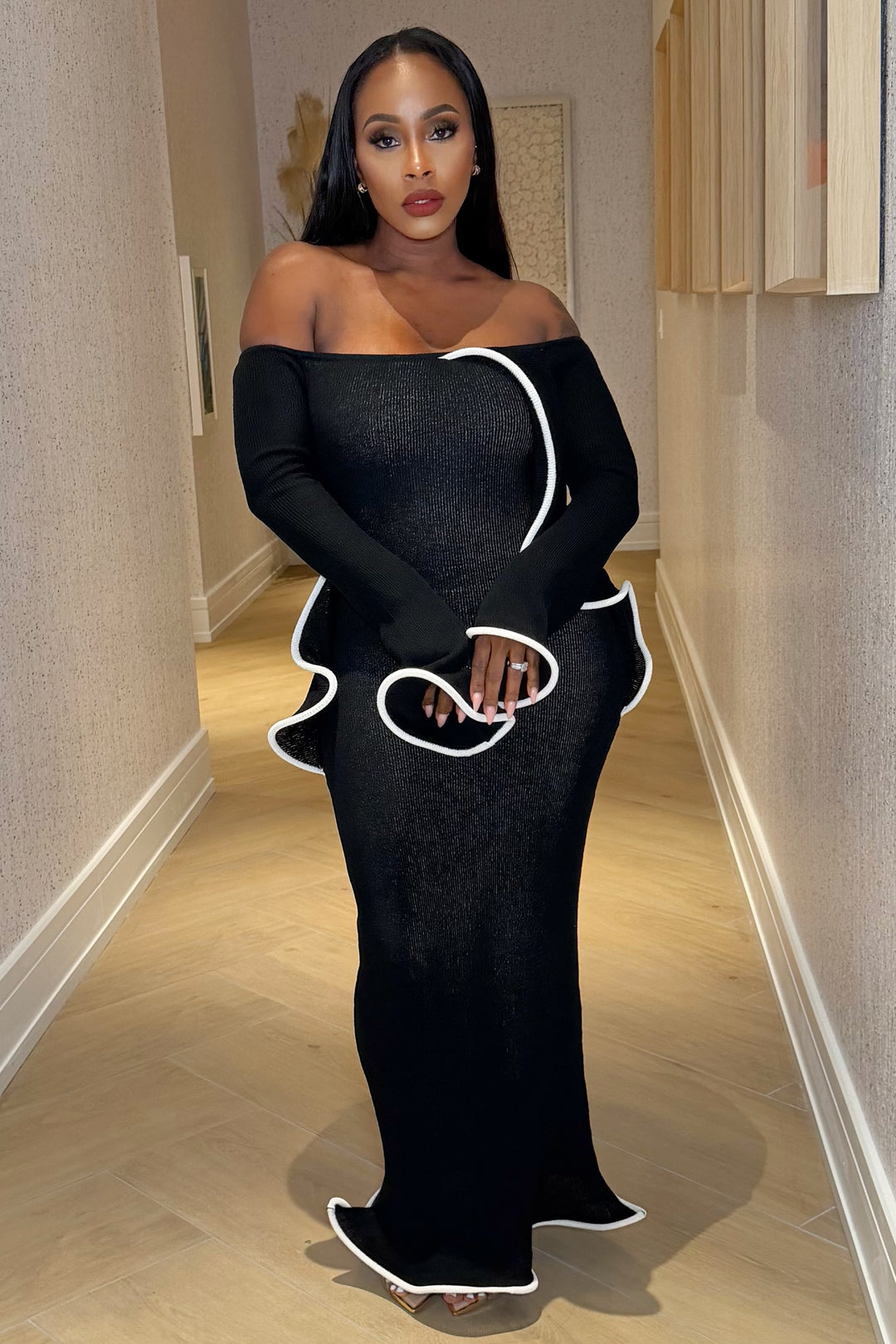 Quiet Luxe Ruffle Dress [Black]