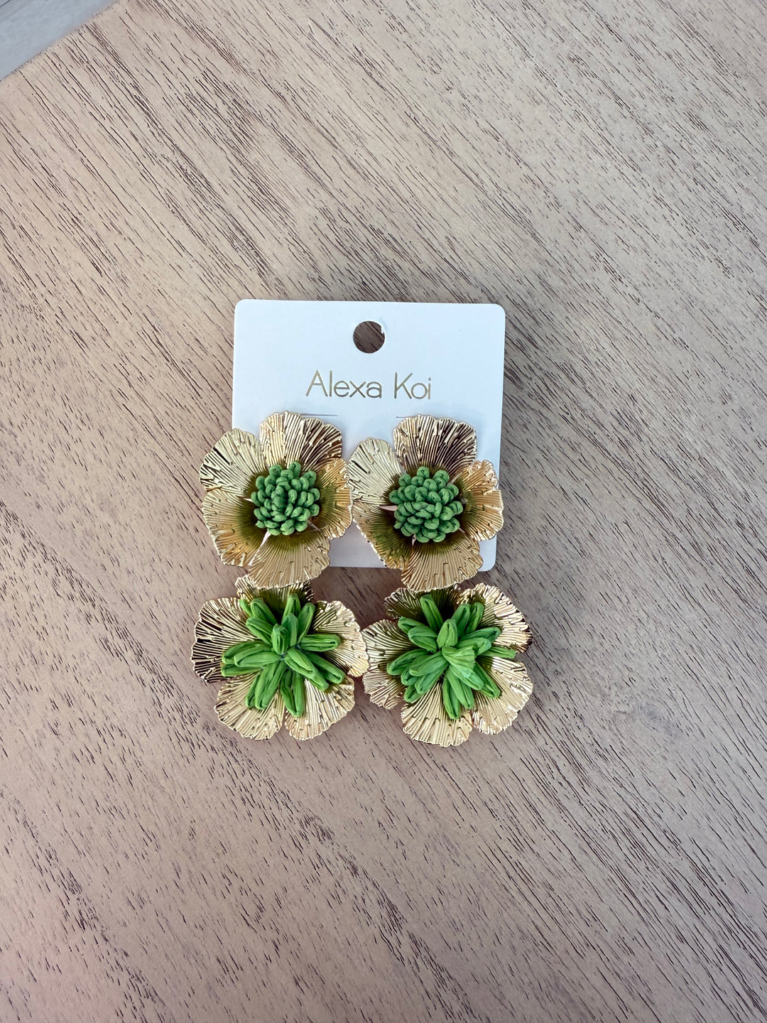 Flower drop gold earring