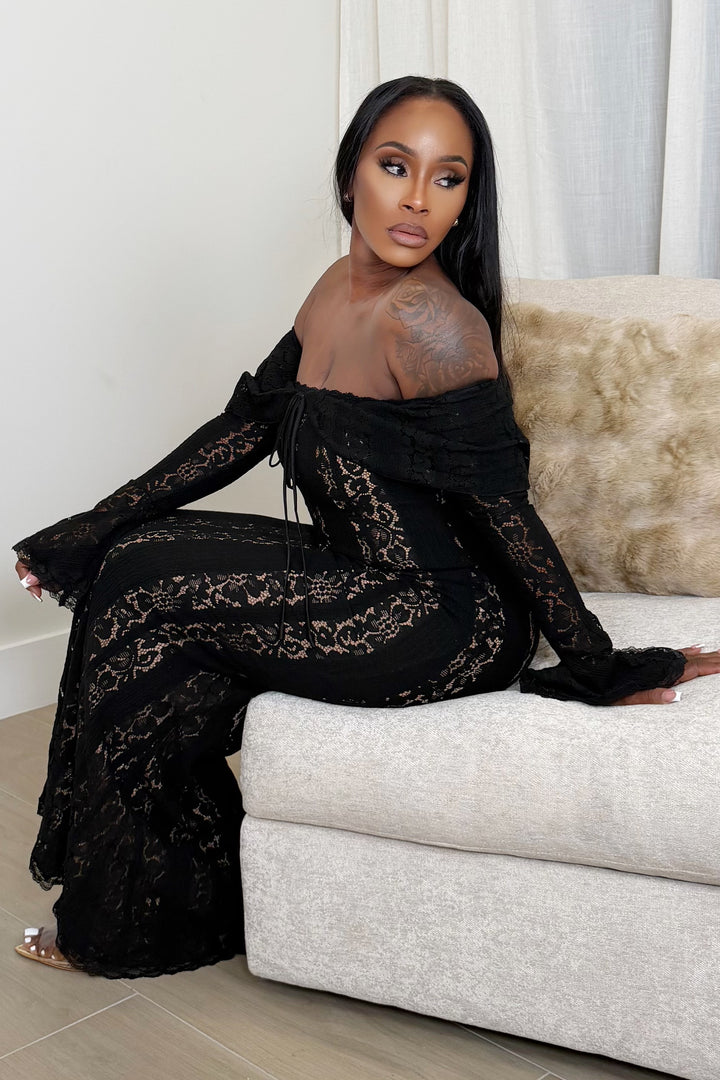 Midnight Lace Siren Gown [Black]