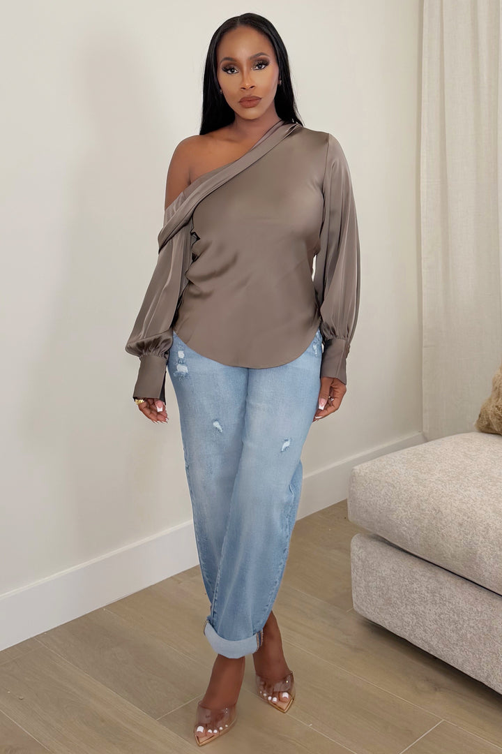 Soft Drape One-Shoulder Blouse [Mocha Taupe]