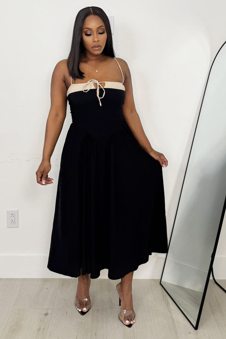 Take It Back to The 60’s Skater Dress(Black & Nude)