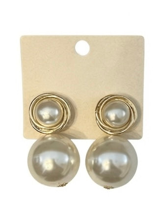 The Pearl Effect Earrings