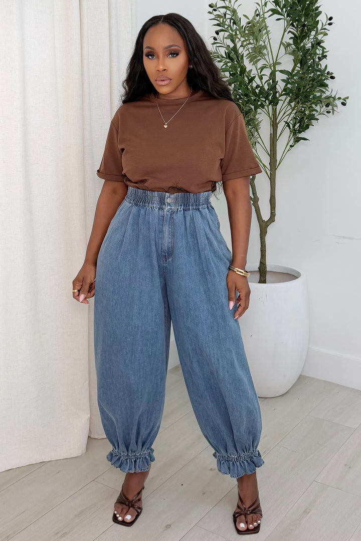 The Weekend Ease Denim Pants [Medium Wash]