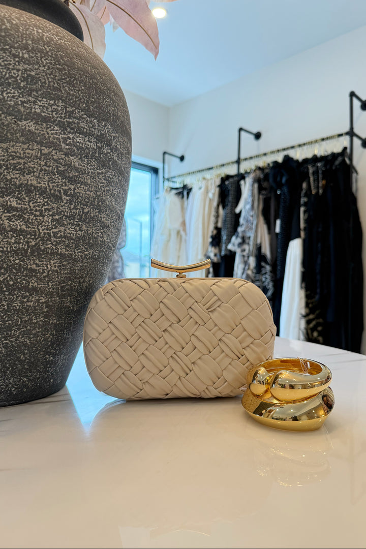 Rya weave open clutch