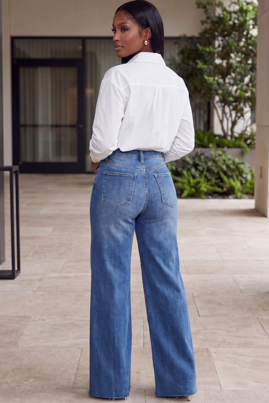 The Genevieve Poplin Button Down Top [White]