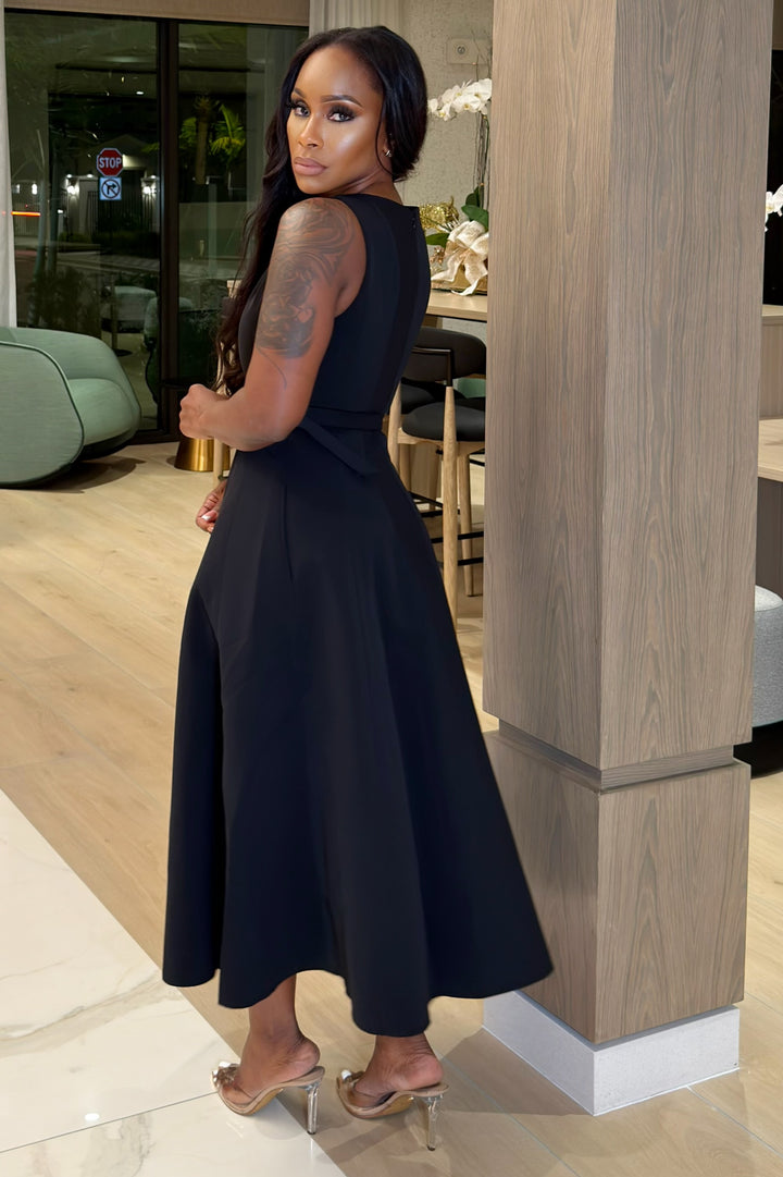 Eternal Grace Midi Dress [Black]