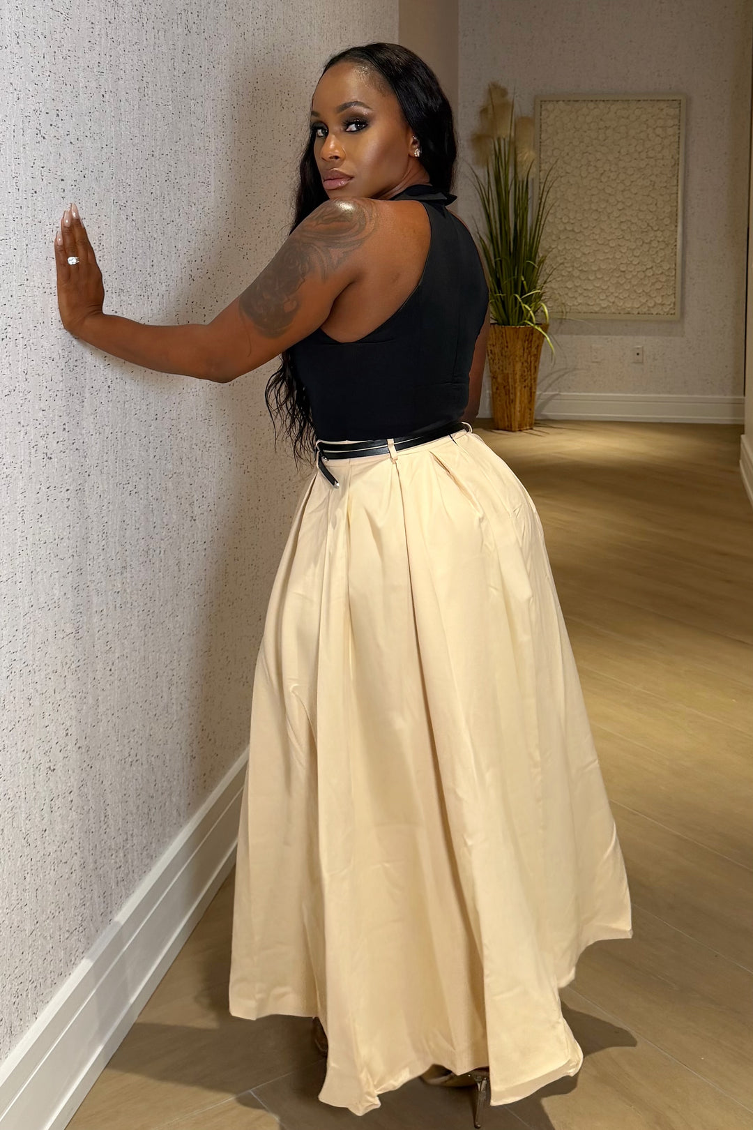 Milano Colorblock Midi  Dress [Beige/Black]