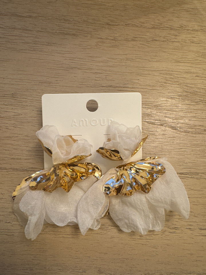 Gold Flower Embed Earring