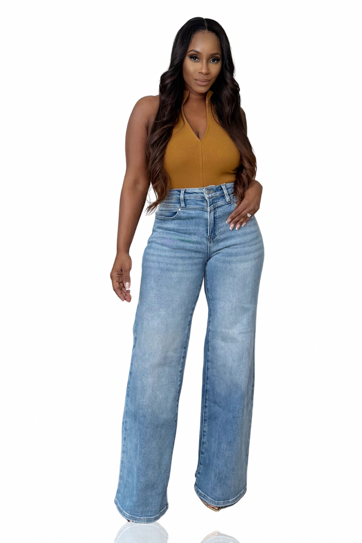 High Rise Yoke Detailed Jeans