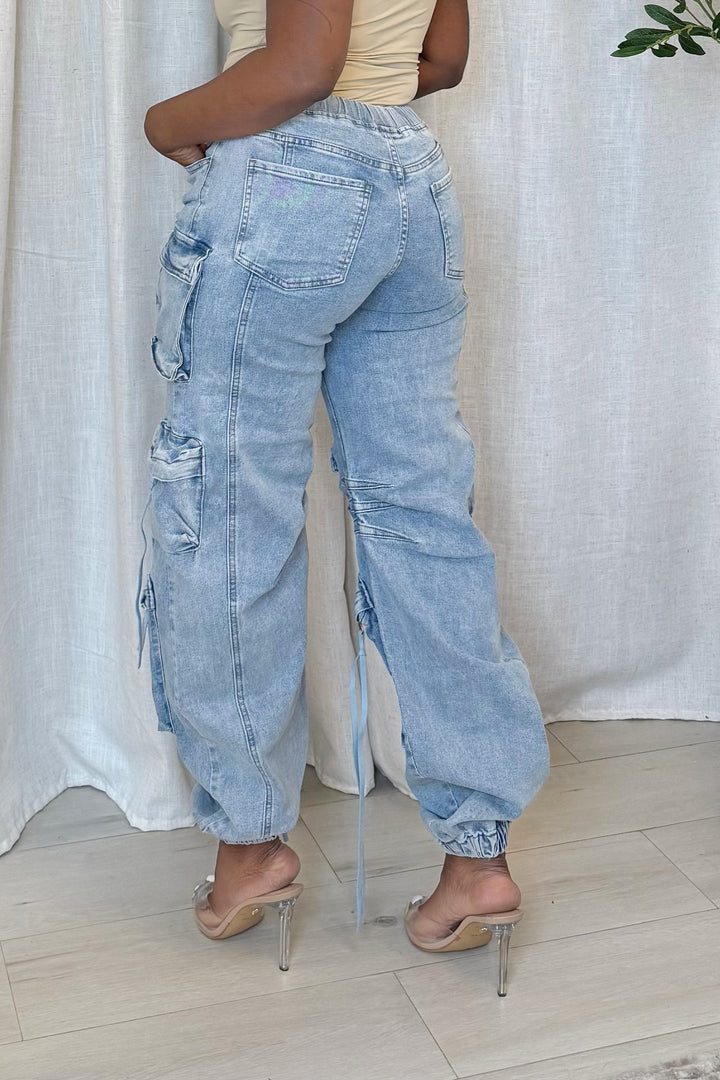 Jogger Cargo Light Wash Denim (Preorder 05.30.25)