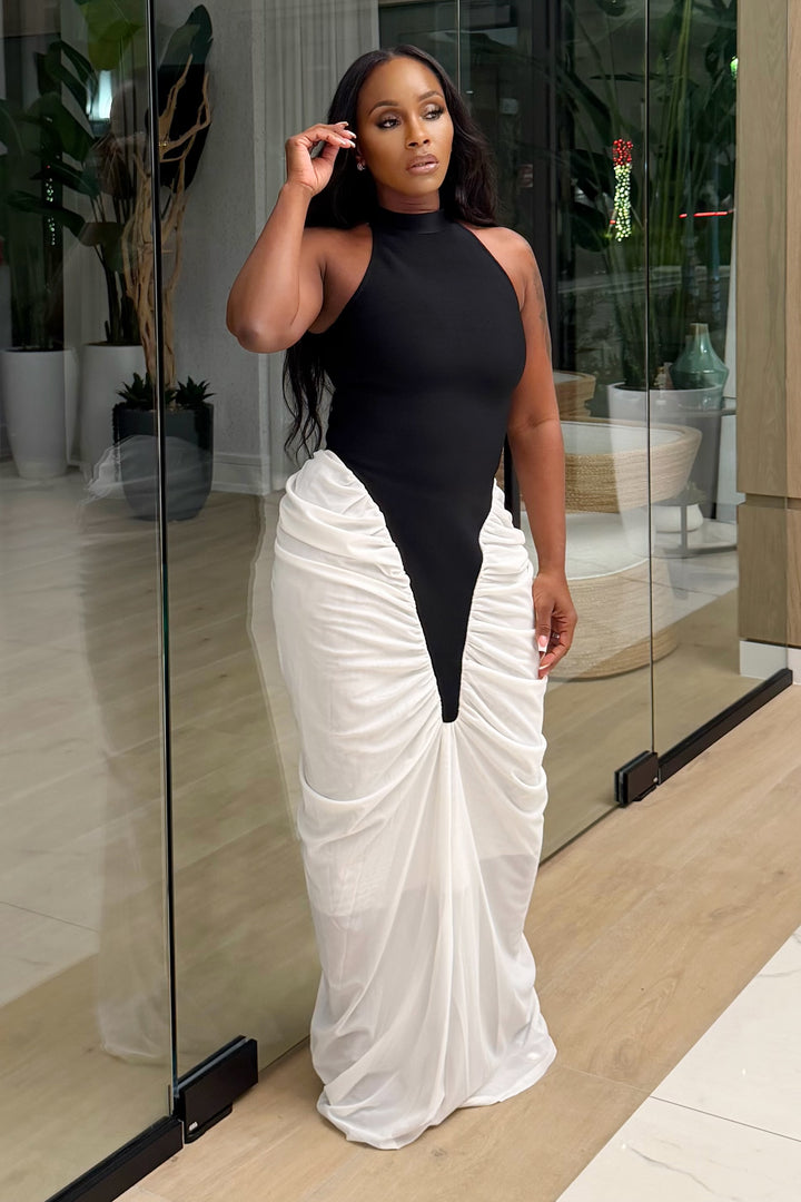 Contrast Muse Gown (Black & White)