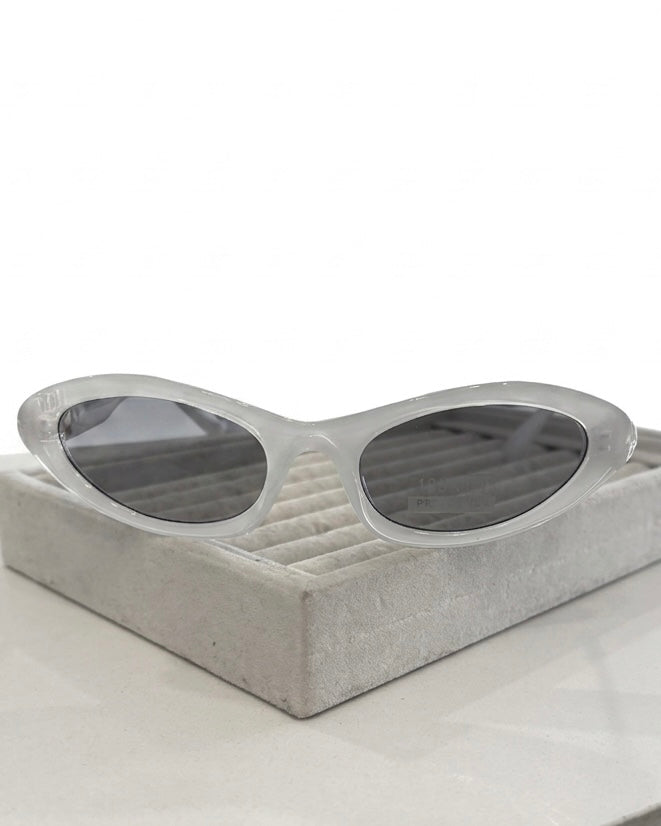 Sleek Contour Oval Shades