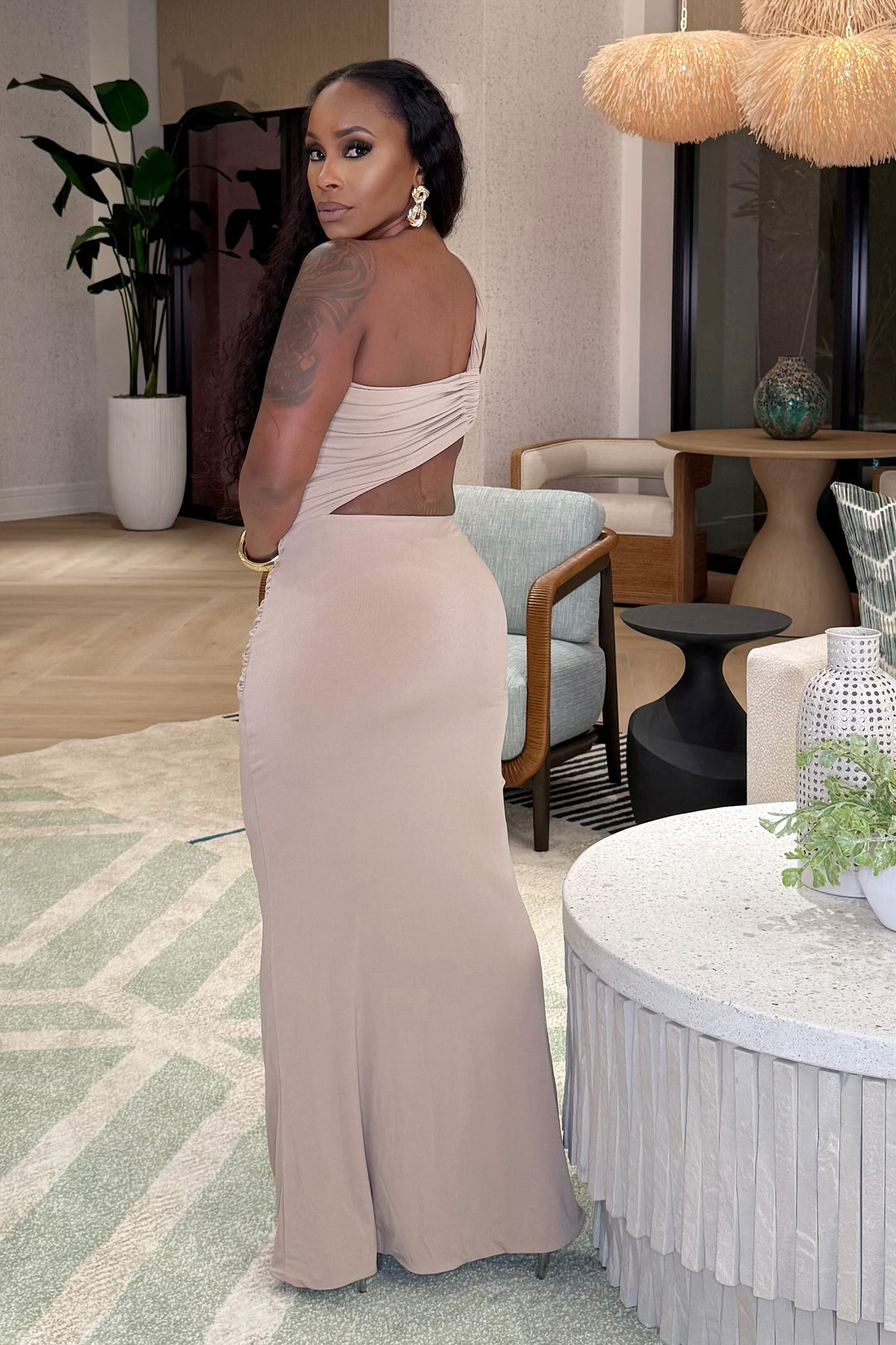 The Obsidian Knot Cut Out Maxi(Nude)