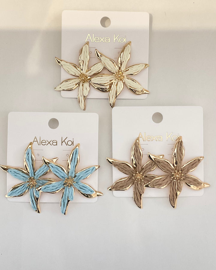 Island Lily Stud Earrings