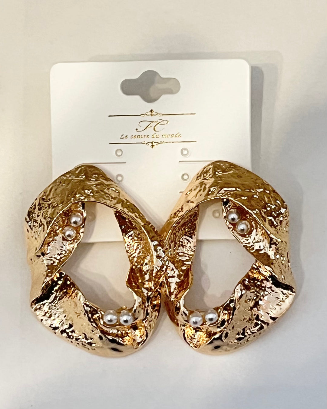 The Sculptural Pearl earrings