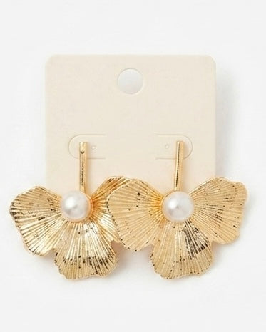 Golden Bloom Pearl Earrings