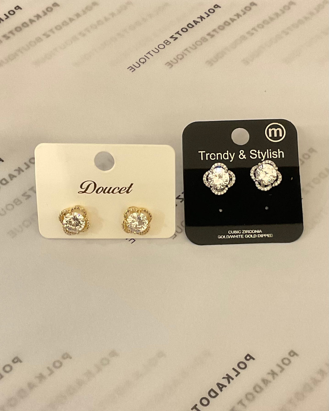 Petal rhinestone stud earring