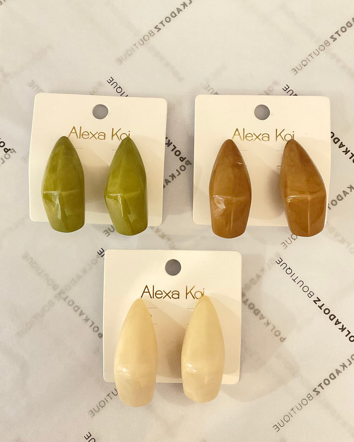 Sculptural resin studs