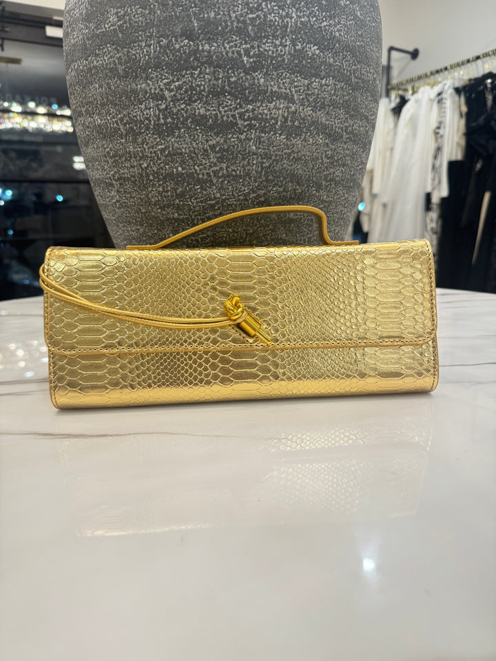 Knot detail wristlet clutch