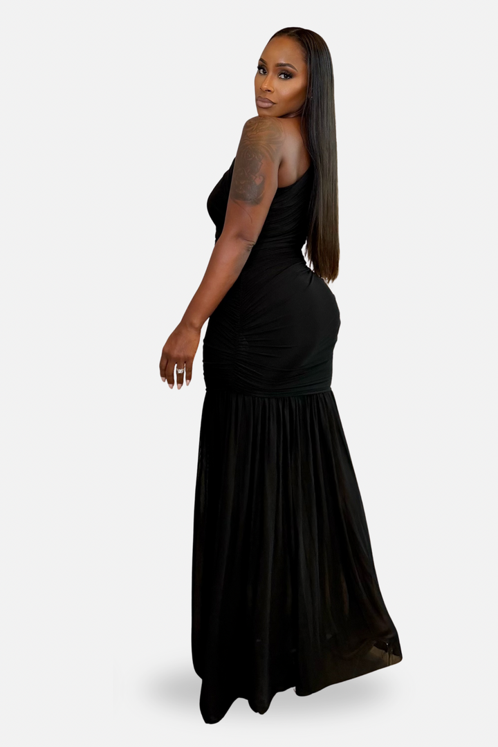 The Midnight Noir One Shoulder Ruched Maxi Dress [Black]