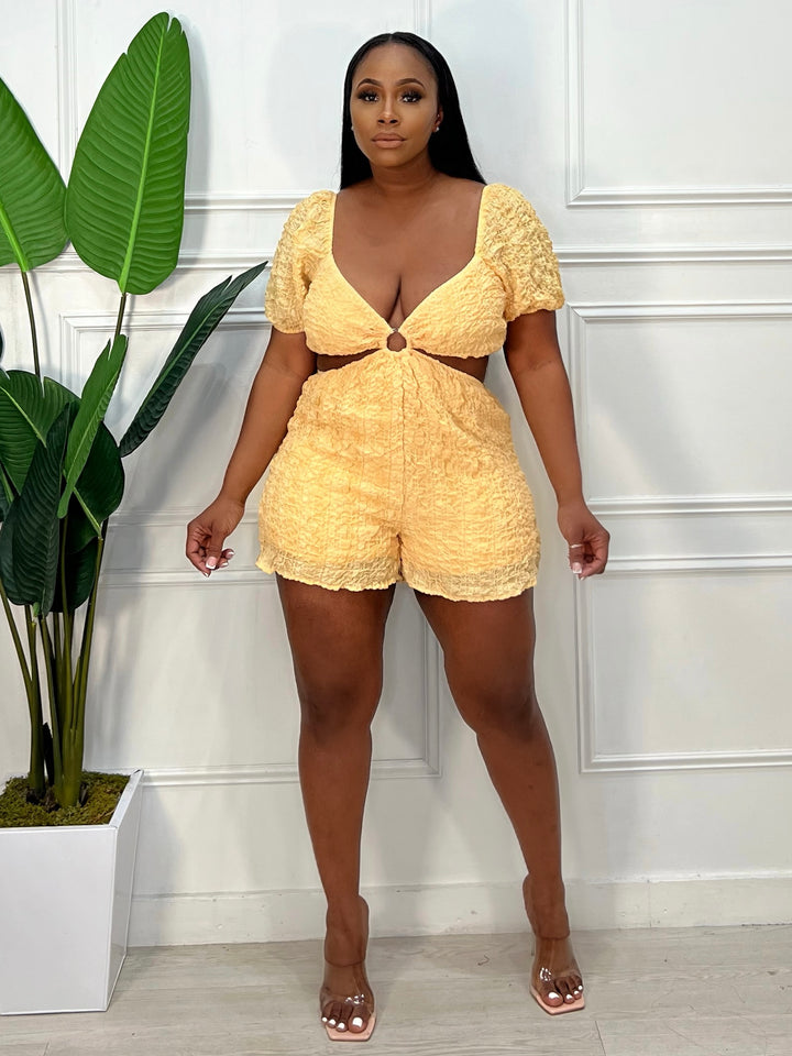 Bubble Sleeves Cut Out Romper(Yellow)