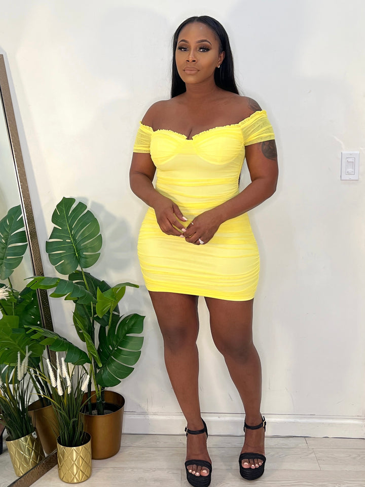 Ruched mini dress off the shoulders (yellow)